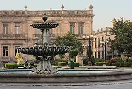 La fuente.