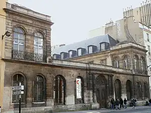 Fachada antes de la restauración.