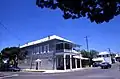 Restaurante Heron, edificio Hale, Cedar Key, Florida, incorpora una antigua estructura atigrada.