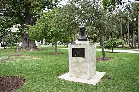 Busto de José Martí (Parque Collins), Miami Beach (EE.&nbsp;UU.)