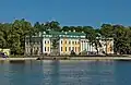 El palacio de la isla Kámenni.