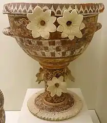 Una cratera procedente del palacio de Festo (hacia 1800-1700&nbsp;a.&nbsp;C.)