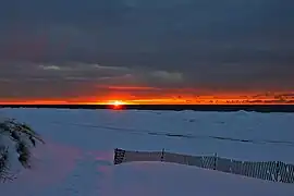 Costa del lago Míchigan en invierno.