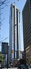 Shangri-La Vancouver en las etapas finales de la construcción en 2008