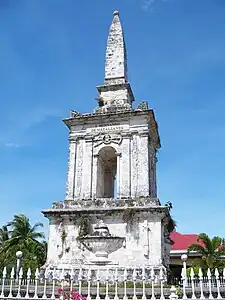 Monumento a Magallanes en Mactán (Filipinas) erigido por el Gobierno de Isabel II.