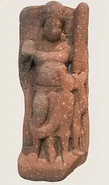 Iaksá (genio de la naturaleza), arte de Mathura (siglo&nbsp;II&nbsp;d.&nbsp;C.).