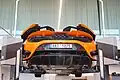 McLaren 765 naranja y sus escapes