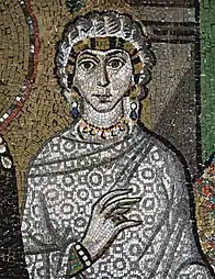 ...su esposa Antonia.
