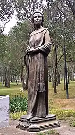 Estatua en la segunda sección del Bosque de Chapultepec, 2019.