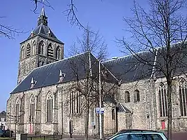 Iglesia católica de San Plechelmus, iniciada en el siglo&nbsp;XII