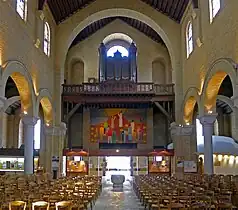 Nave, lado puerta de entrada