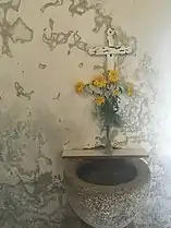 Pila de agua bendita de la iglesia de Bouzas.