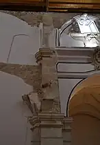 Detalle de una pilastra.