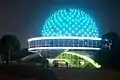 El Planetario con sus luces.