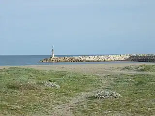 Playa y faro de Sotogrande.