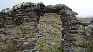 Ingreso por la parte delantera al conjunto arqueológico.