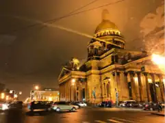 Catedral en la noche