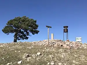 Vértice Geodésico en el pico de Sierra Alta