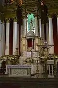 El altar.