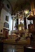 El altar mayor.