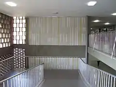 Mural de Víctor ValeraTítulo: Sin título.Año: 1956.Ubicación: Rampa de acceso a la Escuela de Geografía.