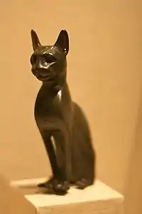 Gato en bronce, Egipto, siglo VII a. C.