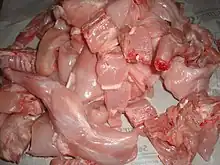 Carne de conejo troceada