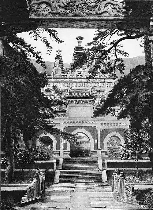 碧雲寺近景
