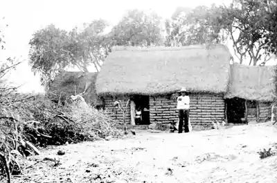 08b-NATIVE HUTS-JUANACATLAN.png