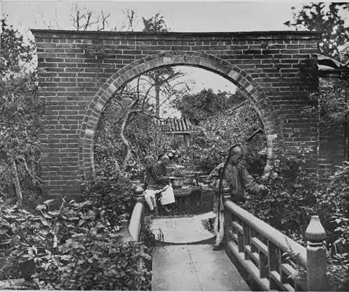 Chinese Garden-gateway.jpg