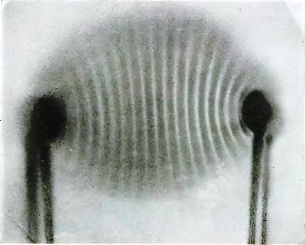 Michelson Light waves and their uses fig013.jpg
