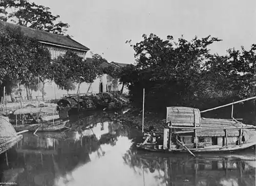 The Kwangtung Slipper-Boat.jpg